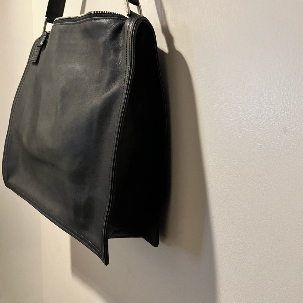 🔥Coach Black Cowhide Leather Shoulder Bag. Excellent Used Condition. - Picture 7 of 12